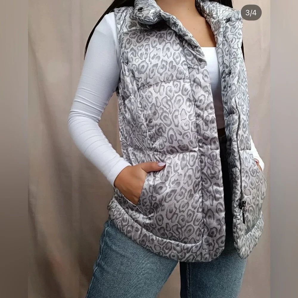 Charter Club Silver Snow Leopard Puffer Jacket XL – Sleeveless with Pockets - Picture 6 of 6